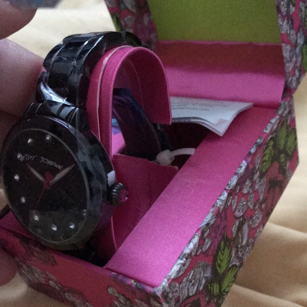 Gorgeous Betsey Johnson Ceramic Watch - Picture 3 of 11